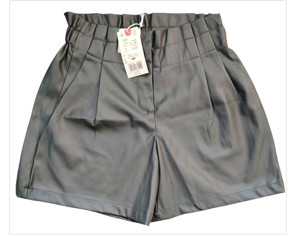 Short simili cuir fille OVS (9 -10 ans )